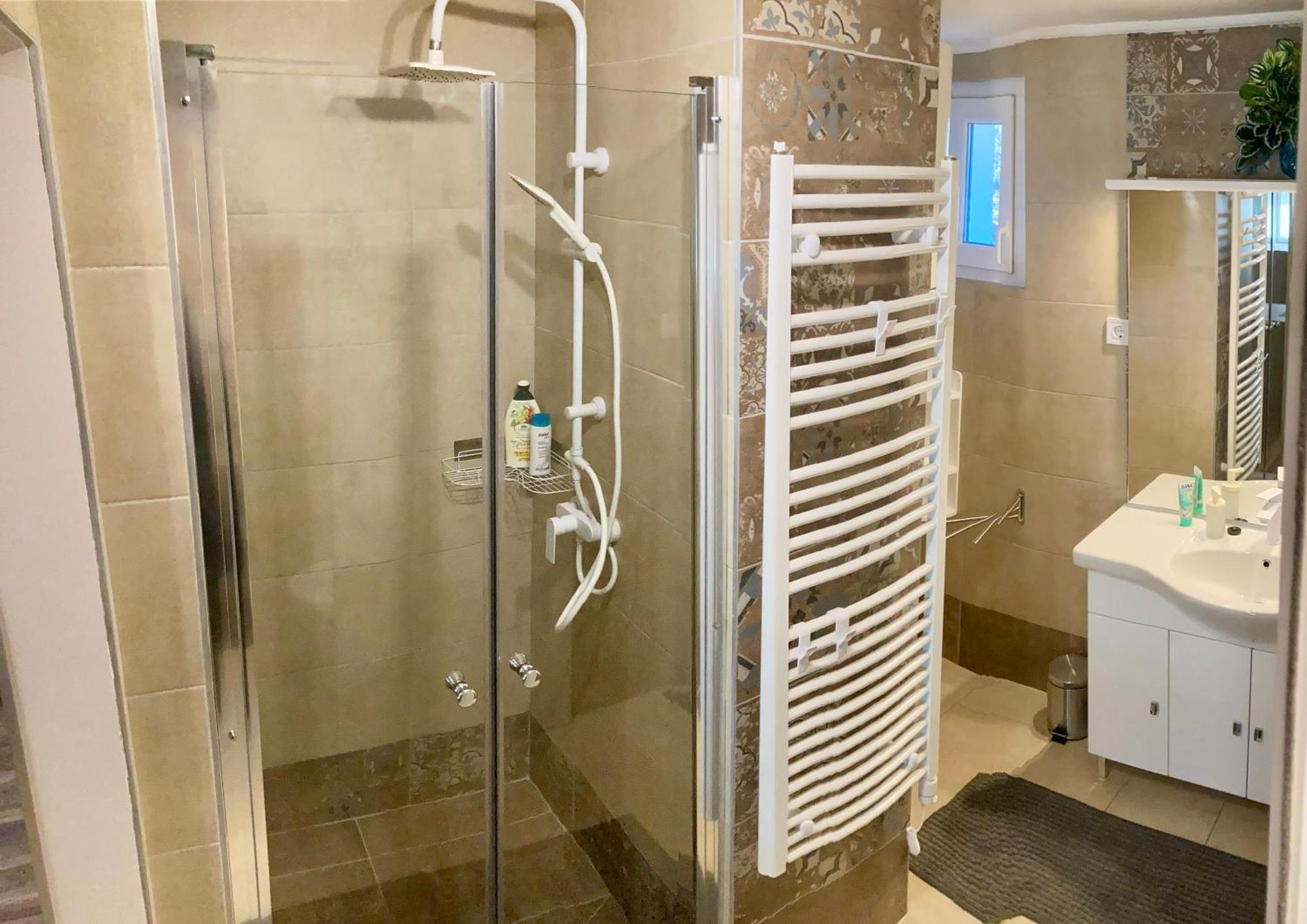 Spengler Apartman Harkany Phòng bức ảnh
