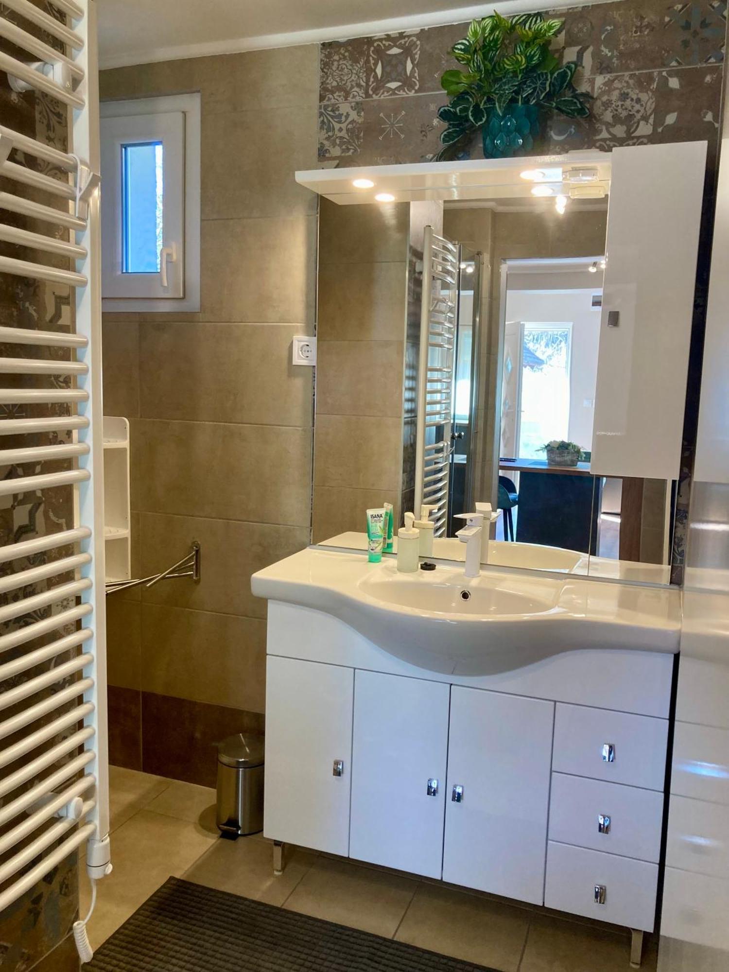 Spengler Apartman Harkany Phòng bức ảnh
